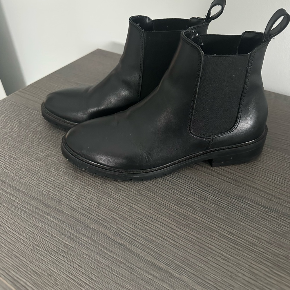 Steve Madden Black Leather Ankle Boots